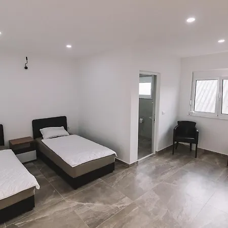 Strandhaus Adria Улцинь Екстер'єр фото